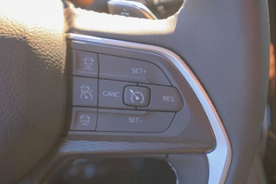 2024 Jeep Grand Cherokee L Laredo 4x4