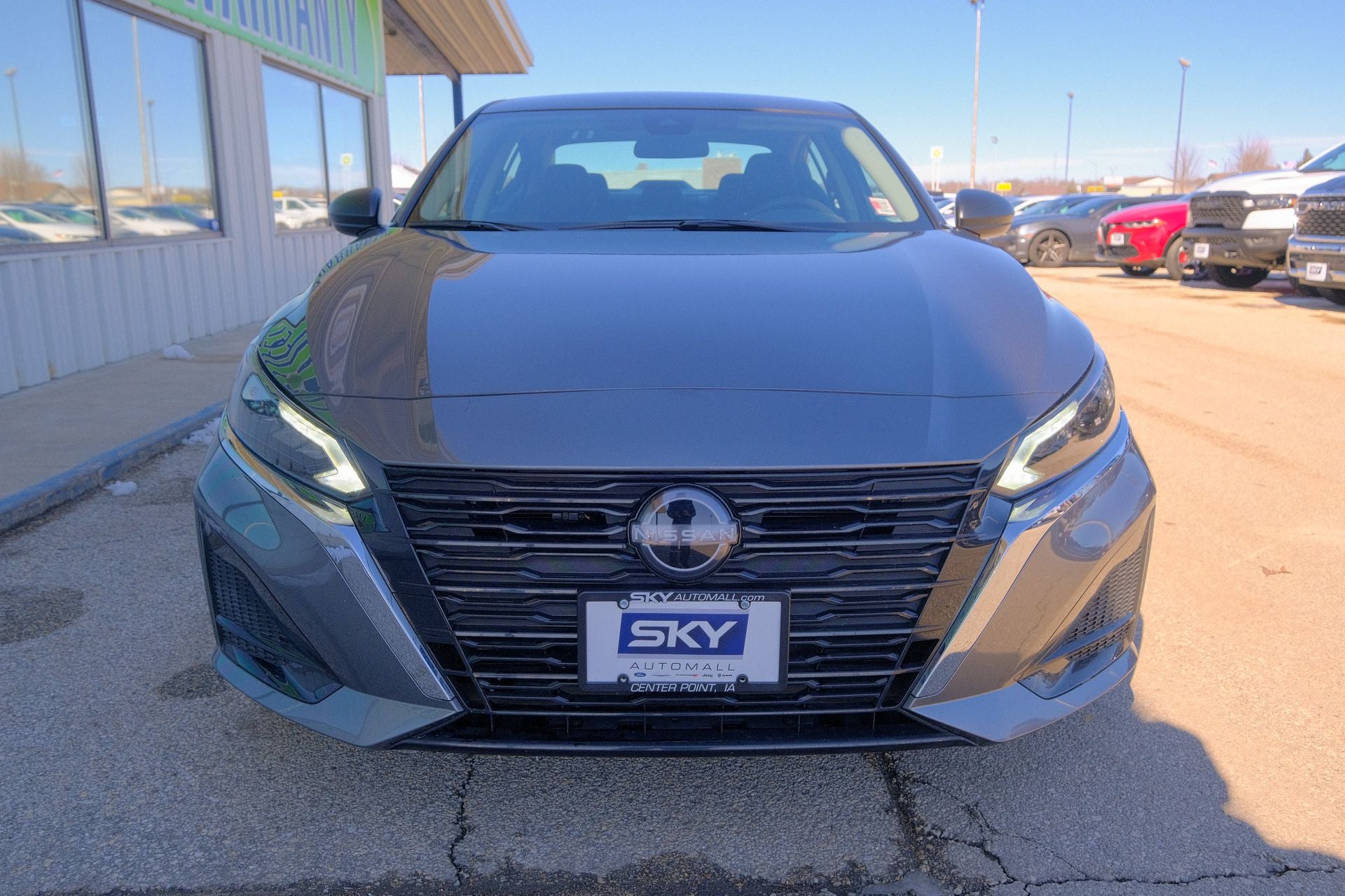 2025 Nissan Altima SV FWD