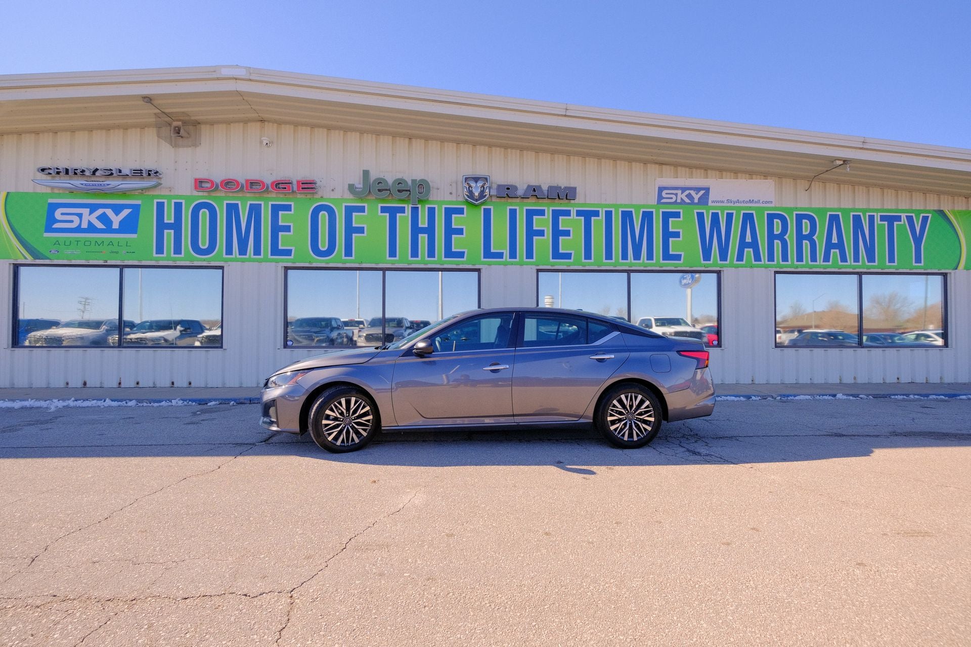 2025 Nissan Altima SV FWD