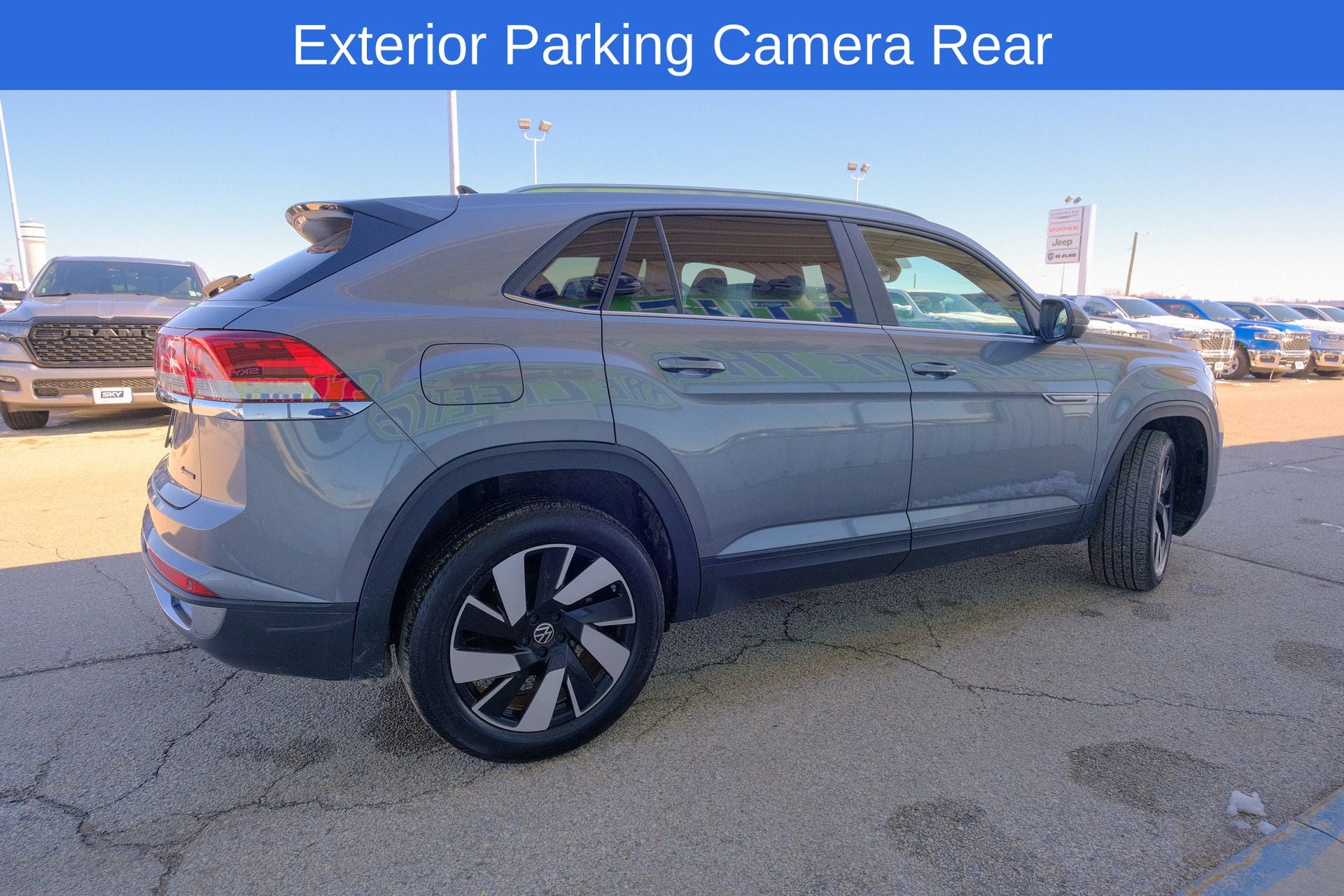 2025 Volkswagen Atlas Cross Sport 2.0T SE w/Technology