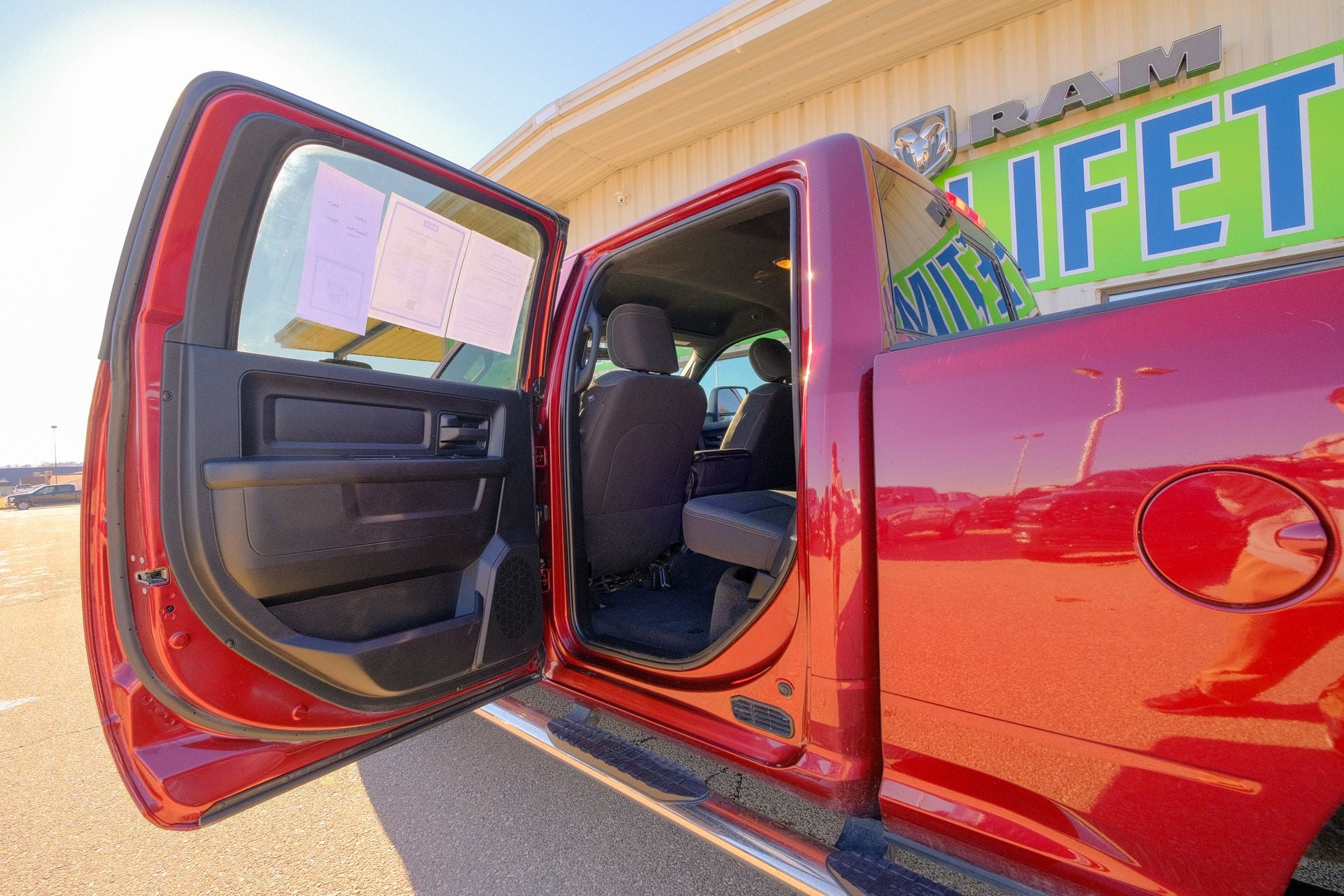 2024 RAM 3500 Tradesman Crew Cab 4x4 6'4' Box