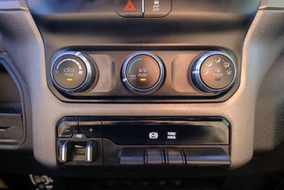 2024 RAM 3500 Tradesman Crew Cab 4x4 6'4' Box