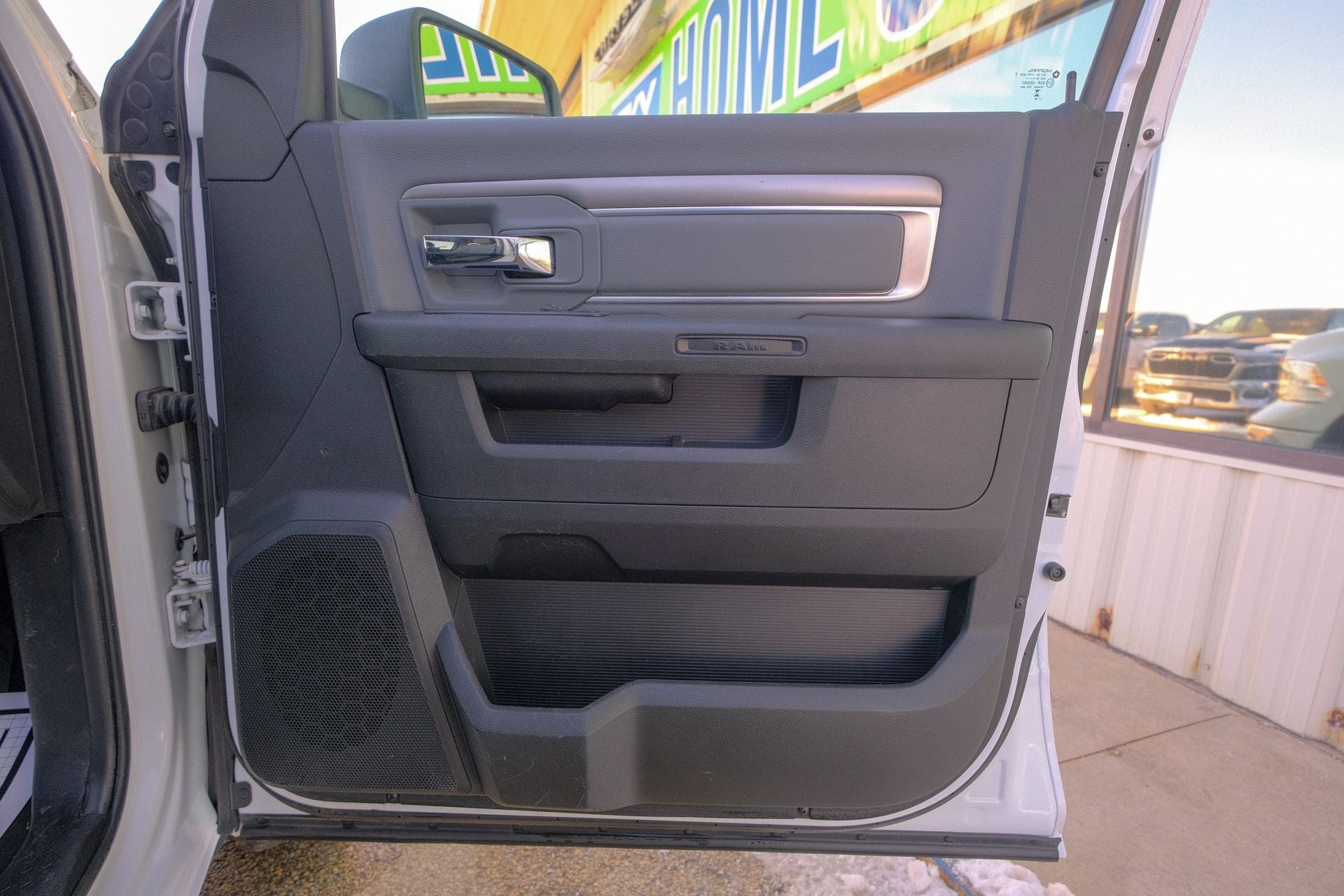 2023 RAM 1500 Classic SLT Crew Cab 4x4 5'7' Box