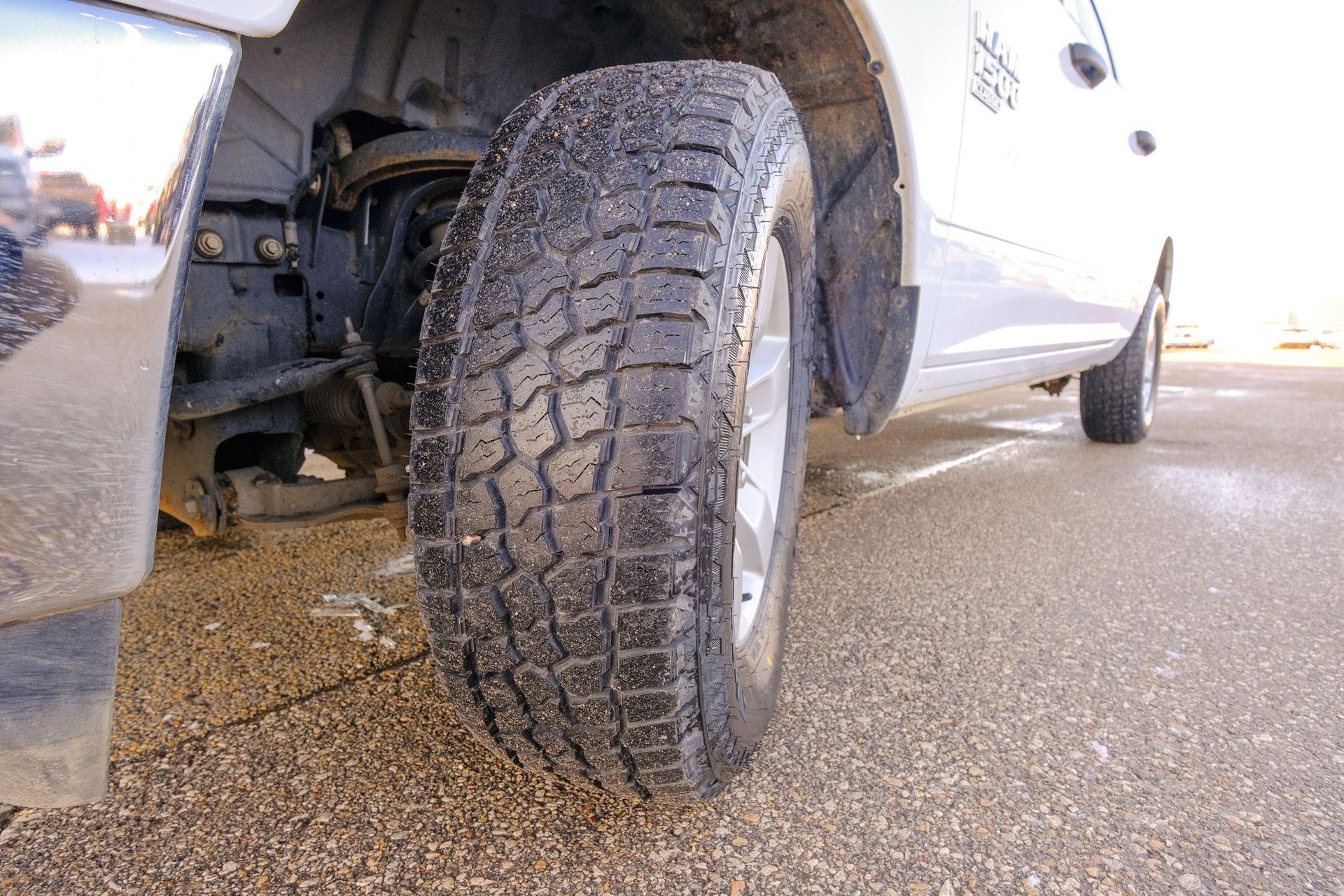 2023 RAM 1500 Classic SLT Crew Cab 4x4 5'7' Box