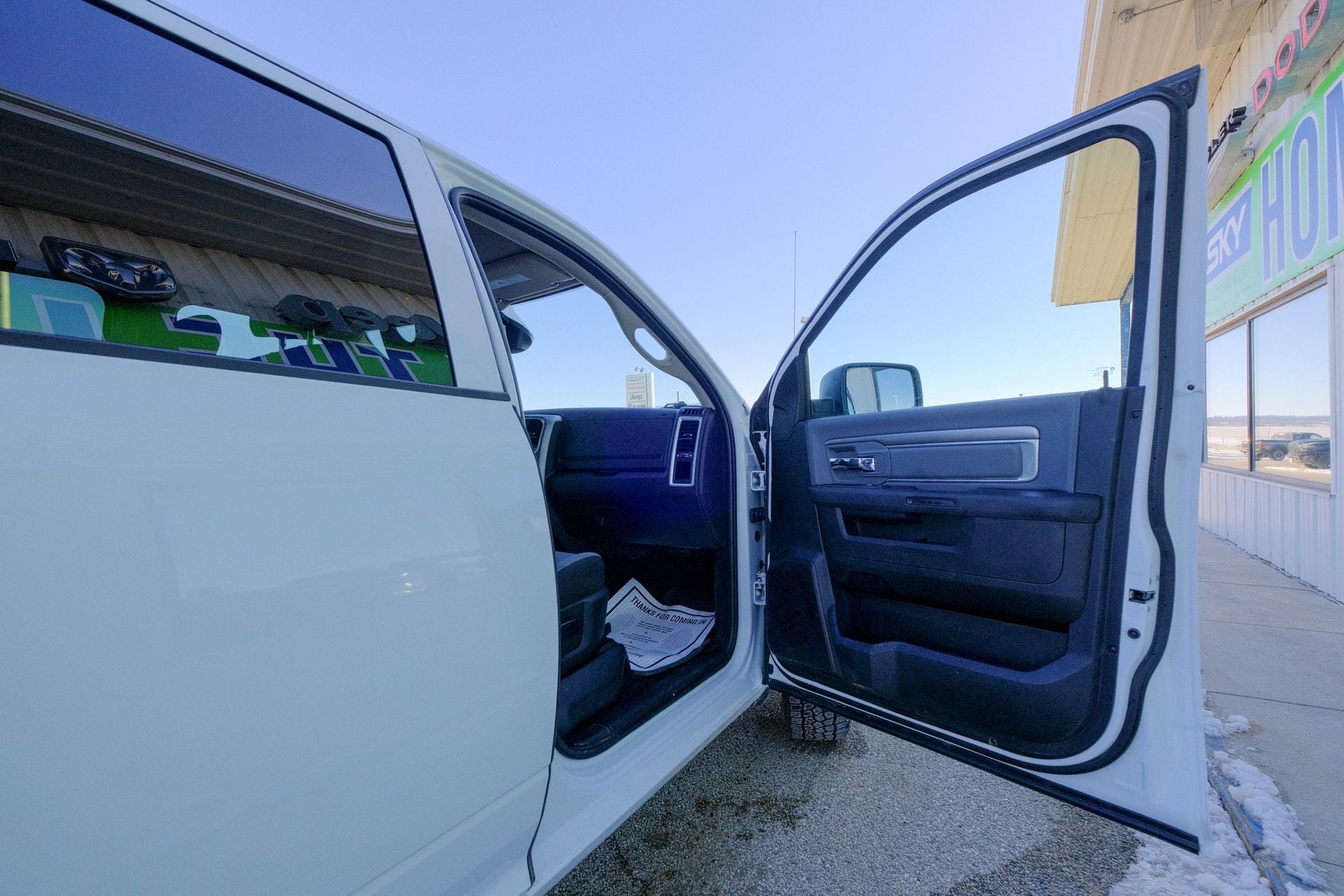 2023 RAM 1500 Classic SLT Crew Cab 4x4 5'7' Box