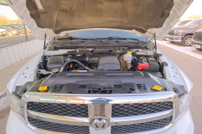 2023 RAM 1500 Classic SLT Crew Cab 4x4 5'7' Box