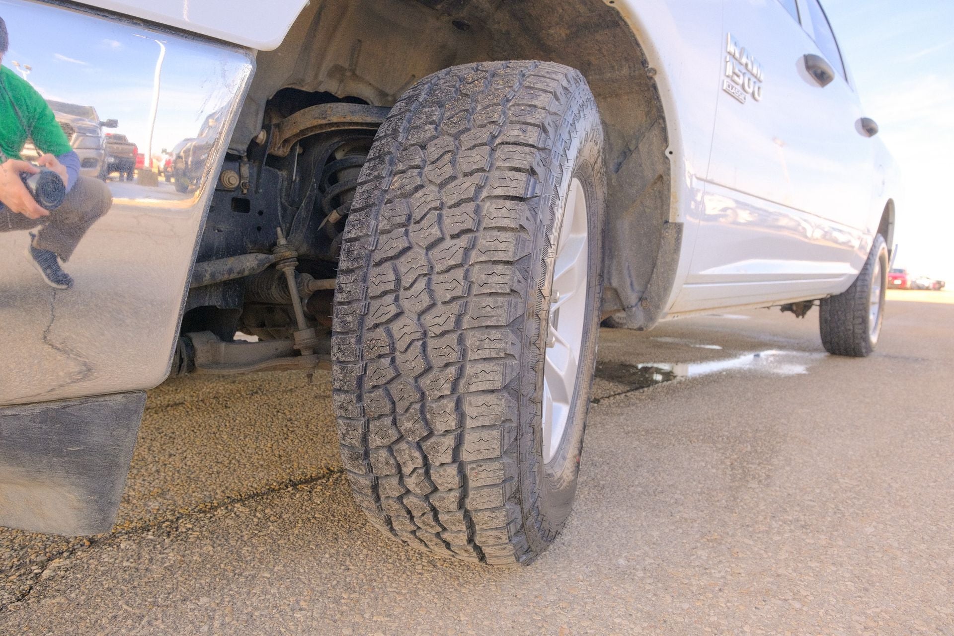 2023 RAM 1500 Classic SLT Crew Cab 4x4 5'7' Box