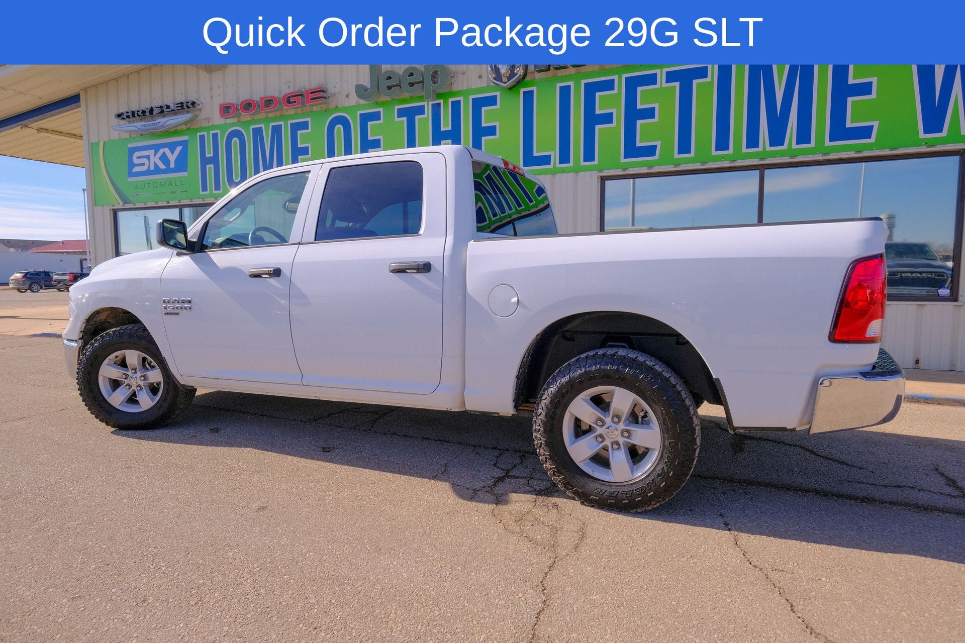 2023 RAM 1500 Classic SLT Crew Cab 4x4 5'7' Box
