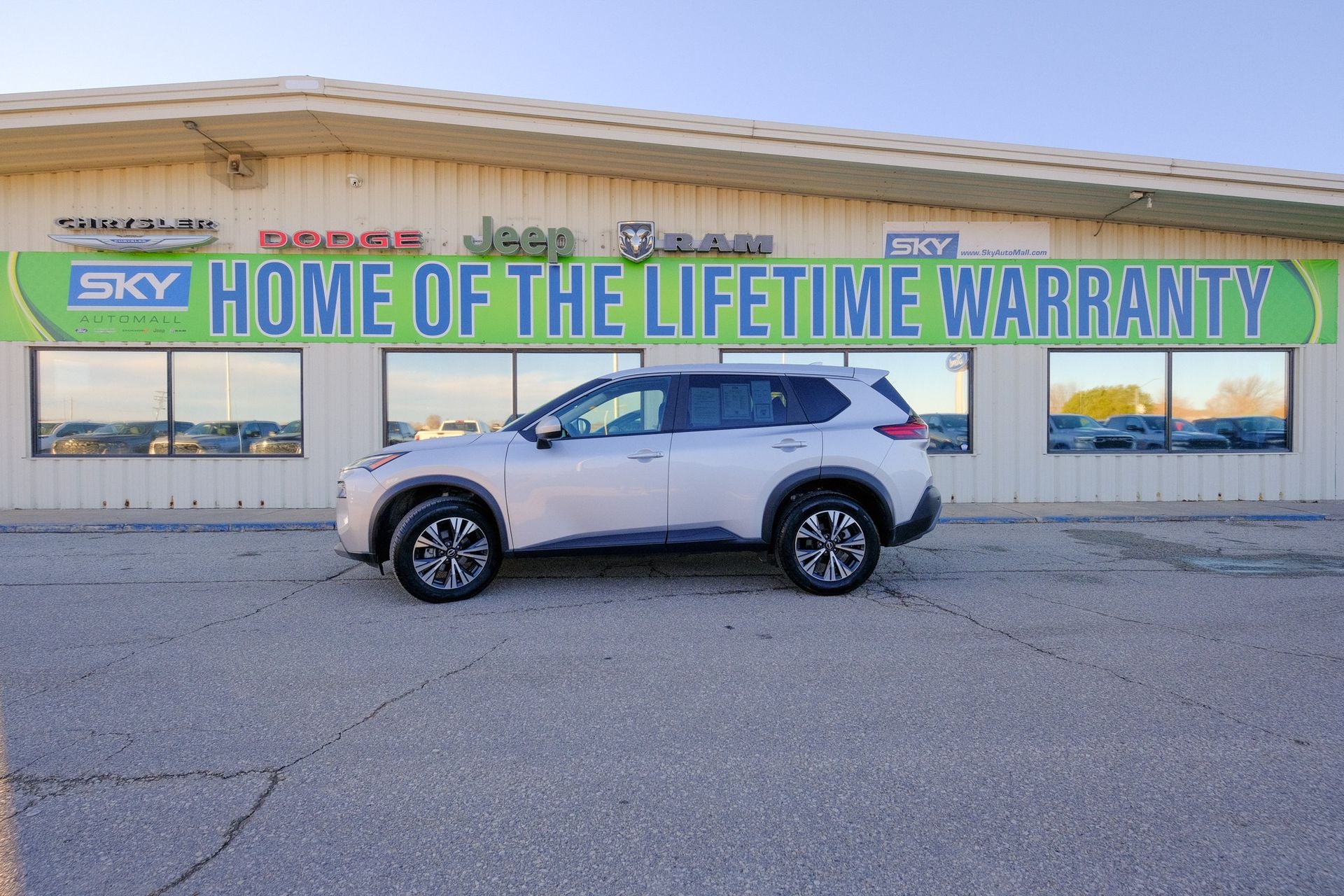 2023 Nissan Rogue SV FWD