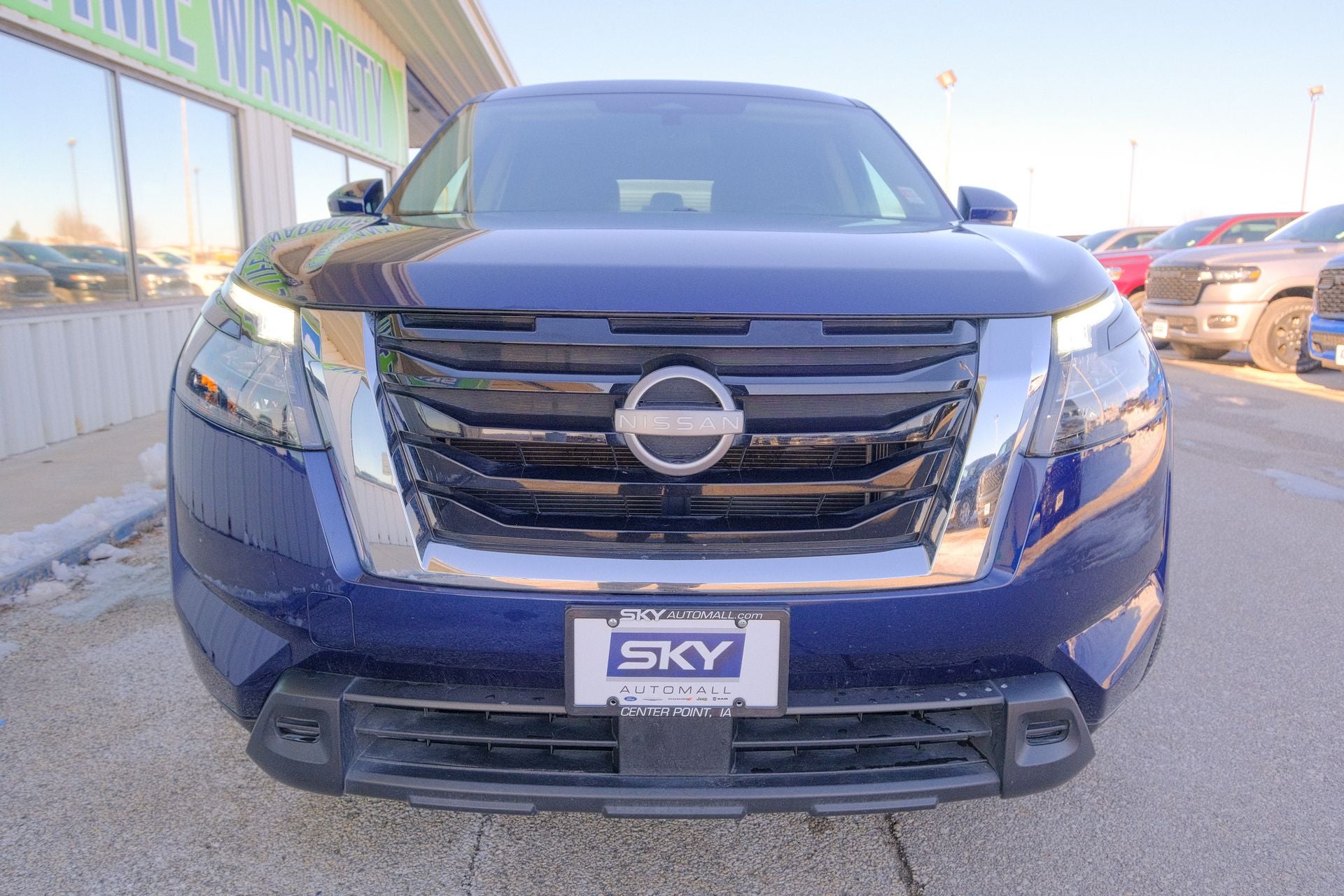 2025 Nissan Pathfinder SV 4WD