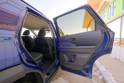 2025 Nissan Pathfinder SV 4WD