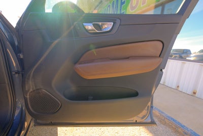 2022 Volvo XC60 B5 Momentum