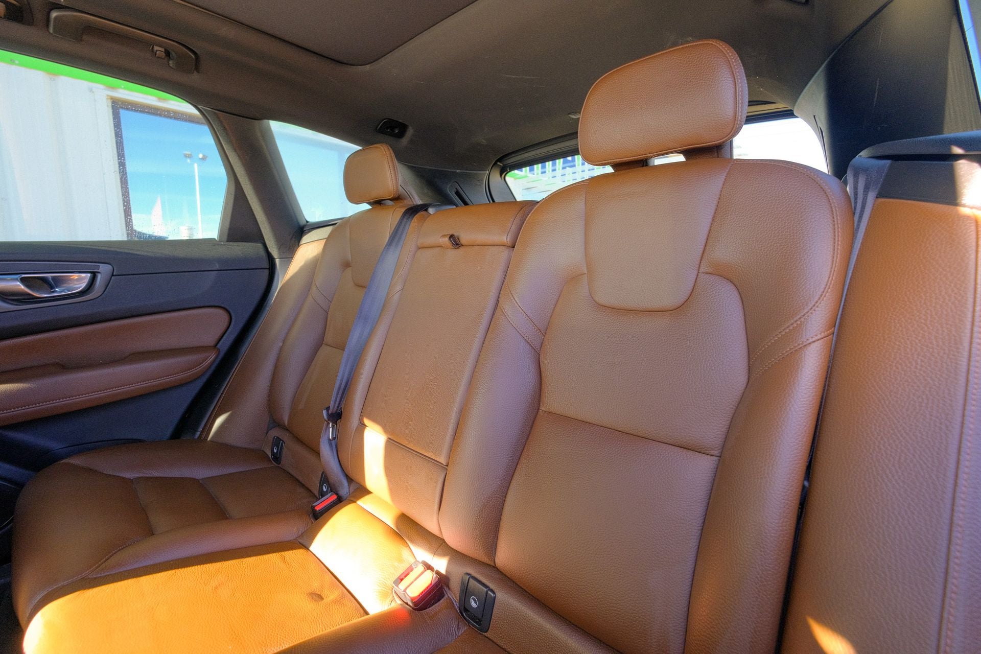 2022 Volvo XC60 B5 Momentum