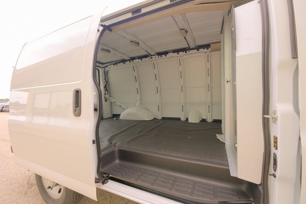 2025 Chevrolet Express 2500 Work Van Cargo