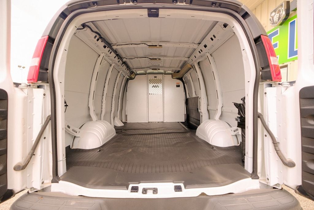 2025 Chevrolet Express 2500 Work Van Cargo