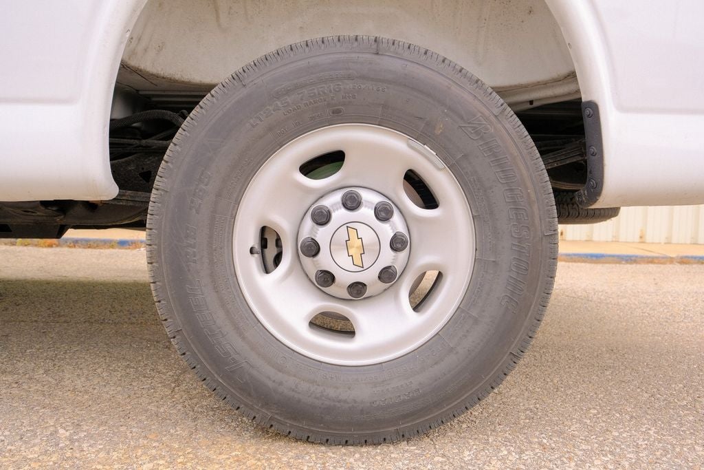 2025 Chevrolet Express 2500 Work Van Cargo