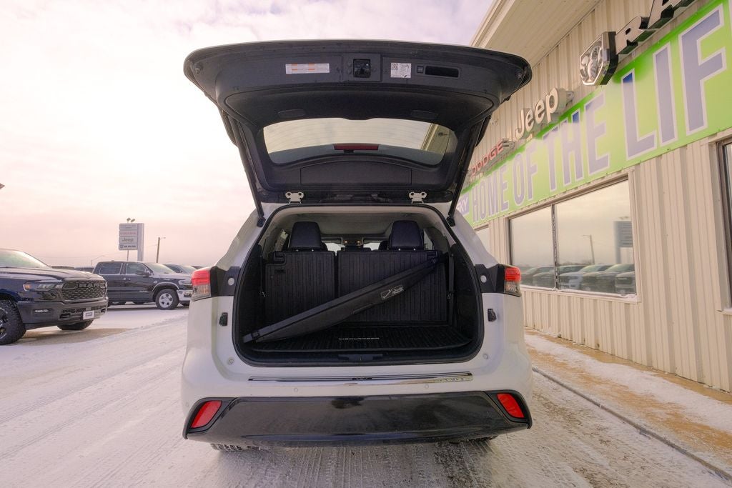 2021 Toyota Highlander Platinum