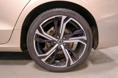 2024 Volvo S60 B5 Plus Dark Theme